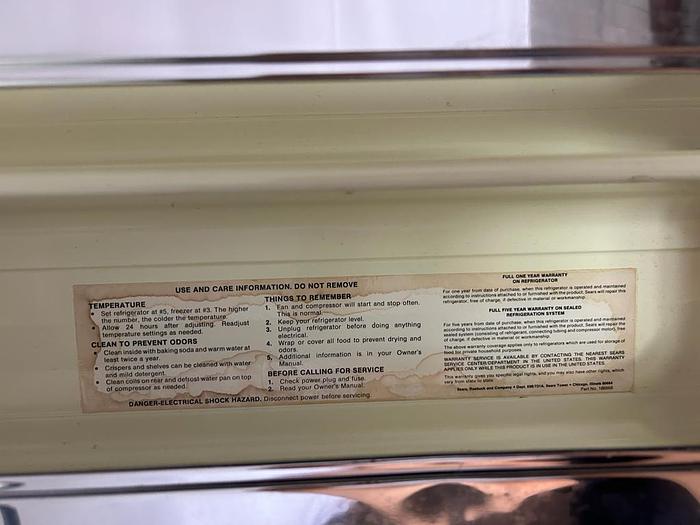 Used KENMORE TOP FREEZER REFRIGERATOR !