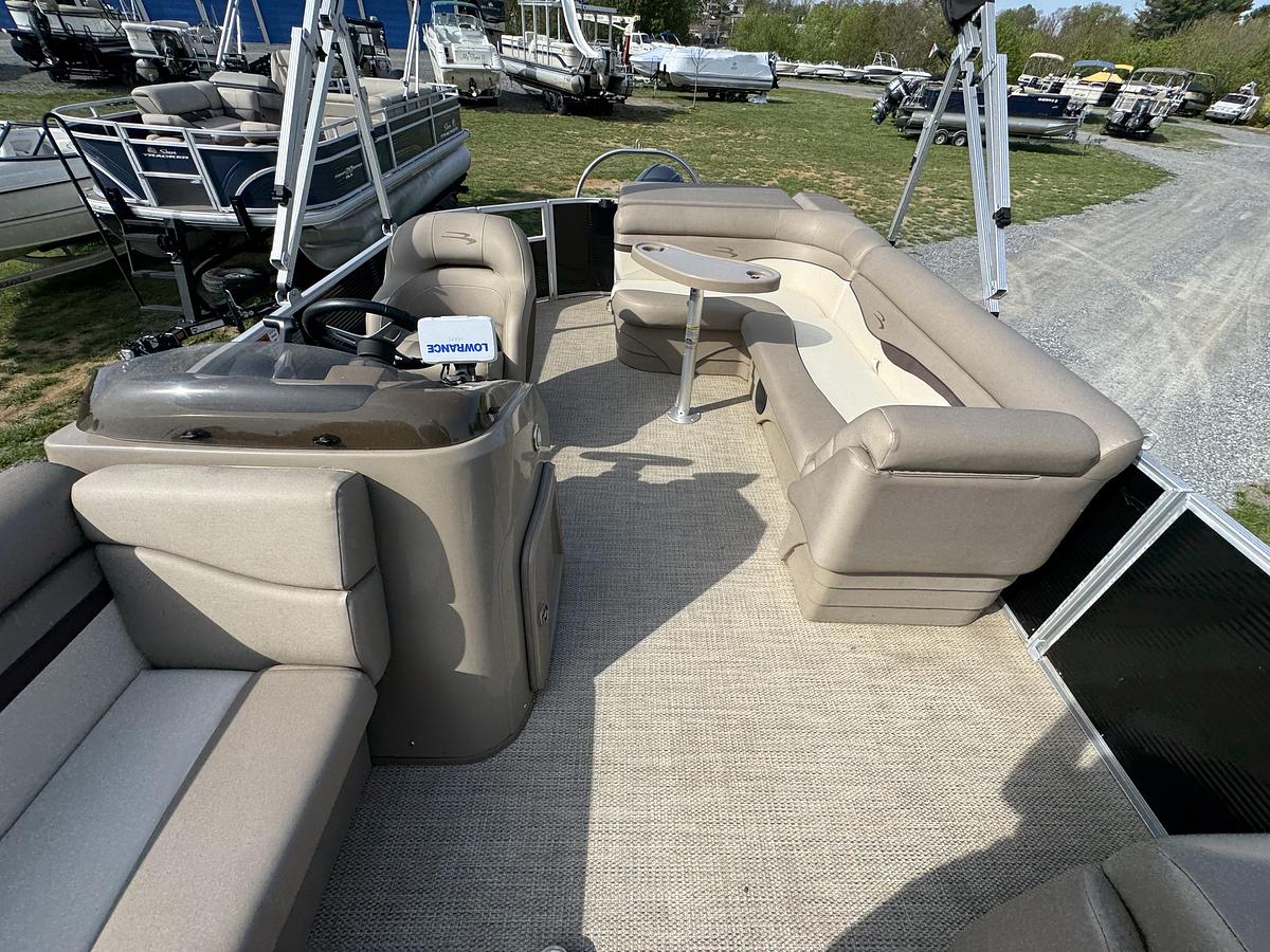 2019 Bennington 22 SL