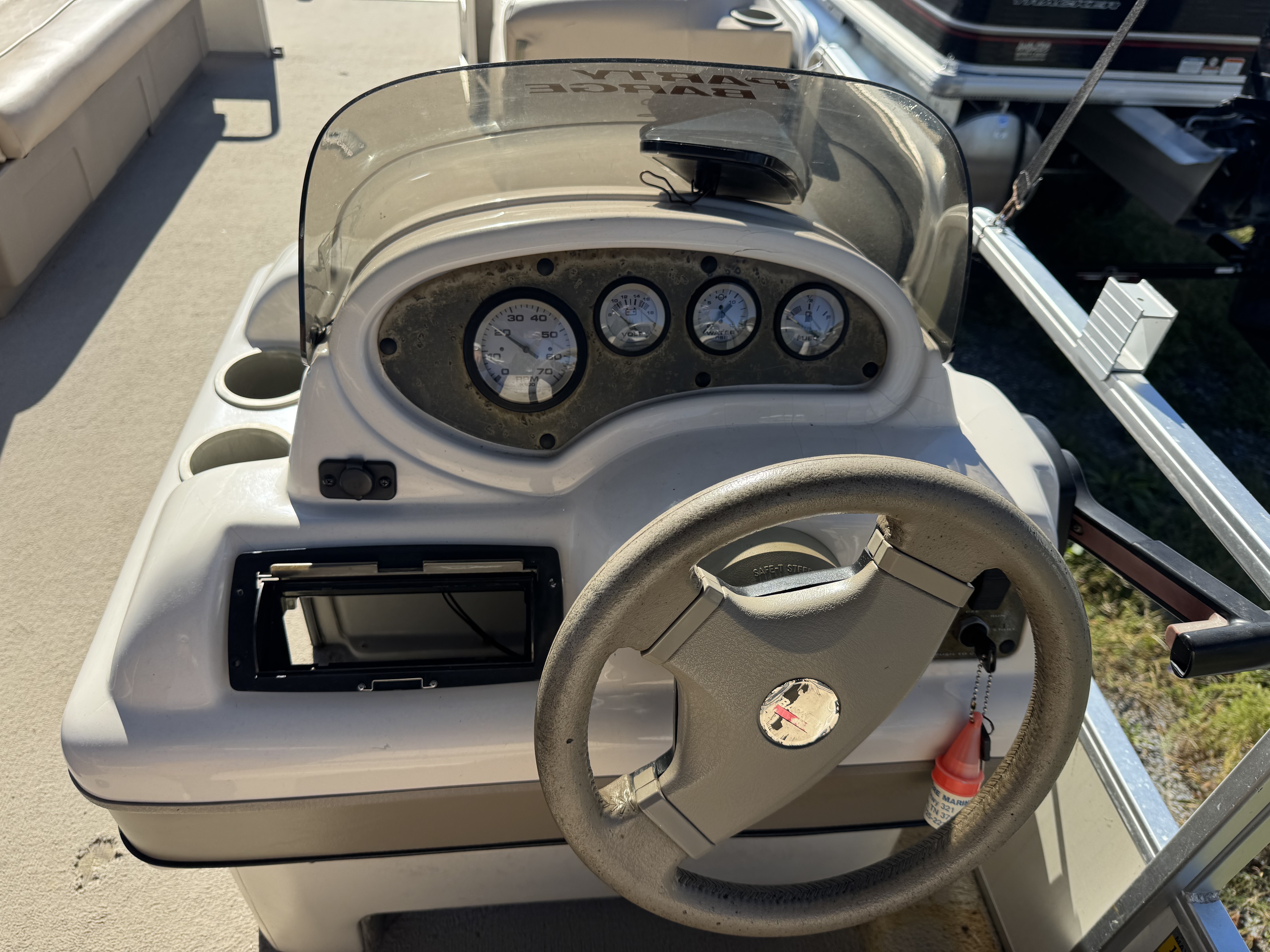 Used 2002 Sun Tracker 240 Party Barge