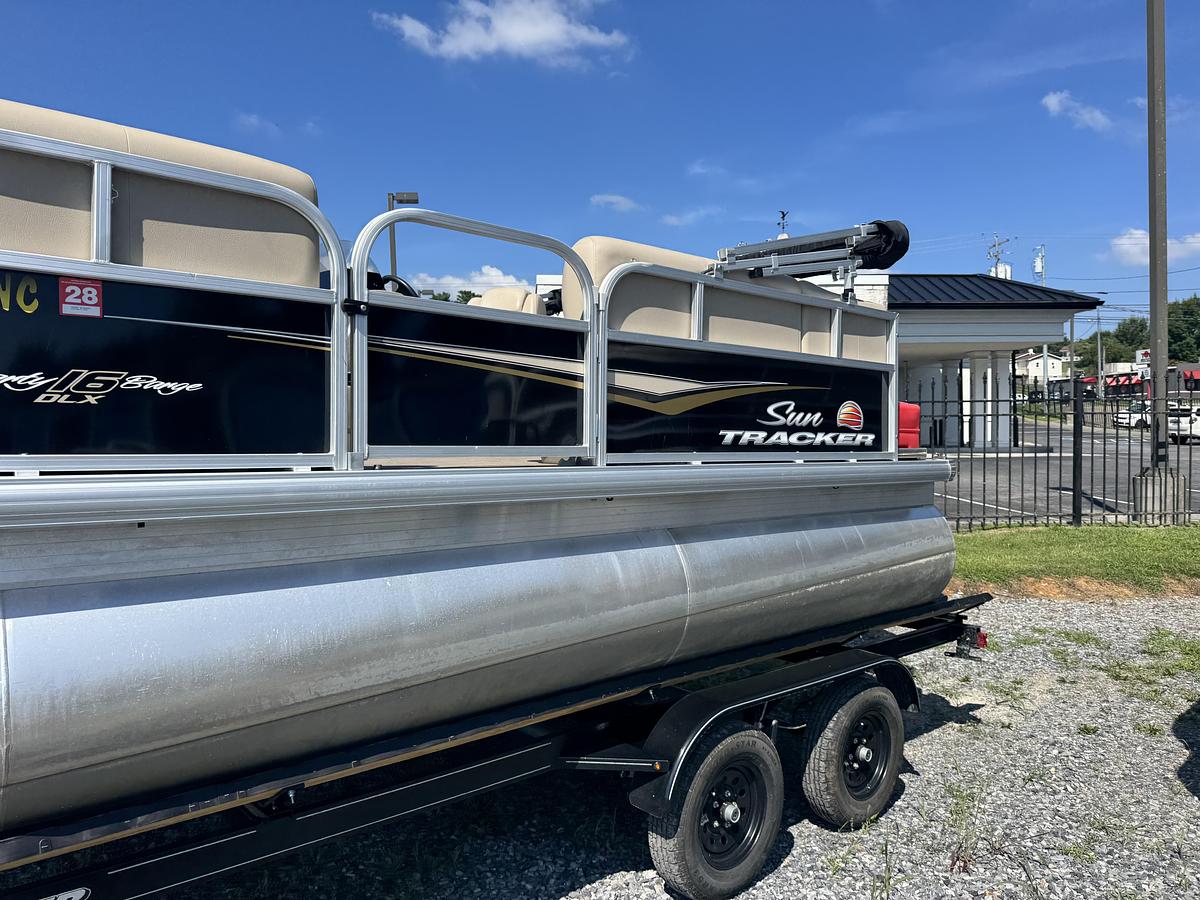 Used 2024 Sun Tracker Party Barge 16 DLX