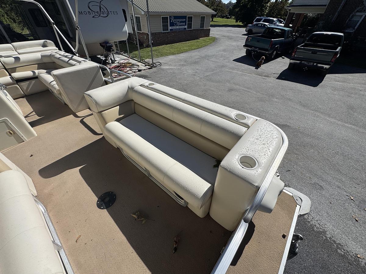 Used 2004 Odyssey 2305 MILLENNIUM