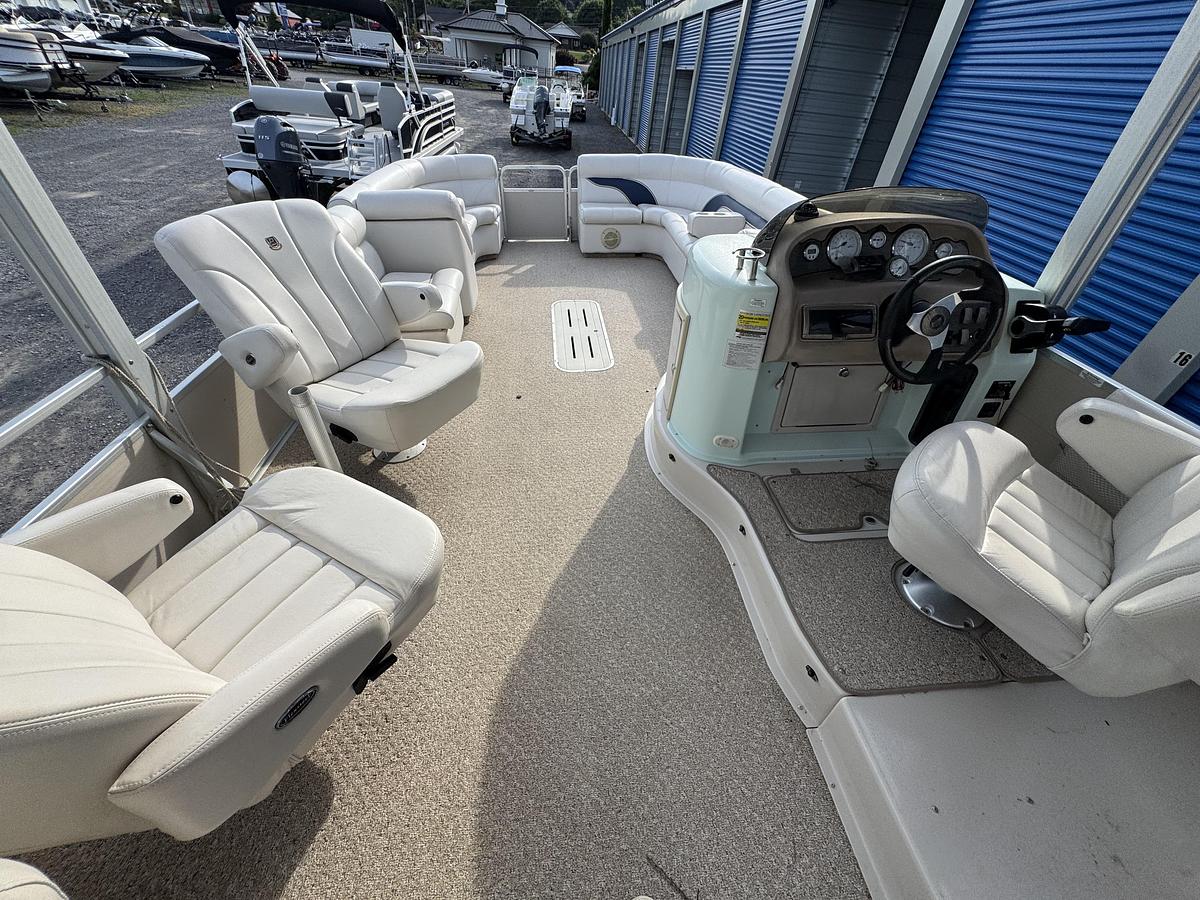 Used 2005 Premier 310 Boundary Waters UD