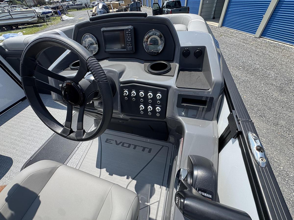 2027 Evotti 521CS 23.5 ft.