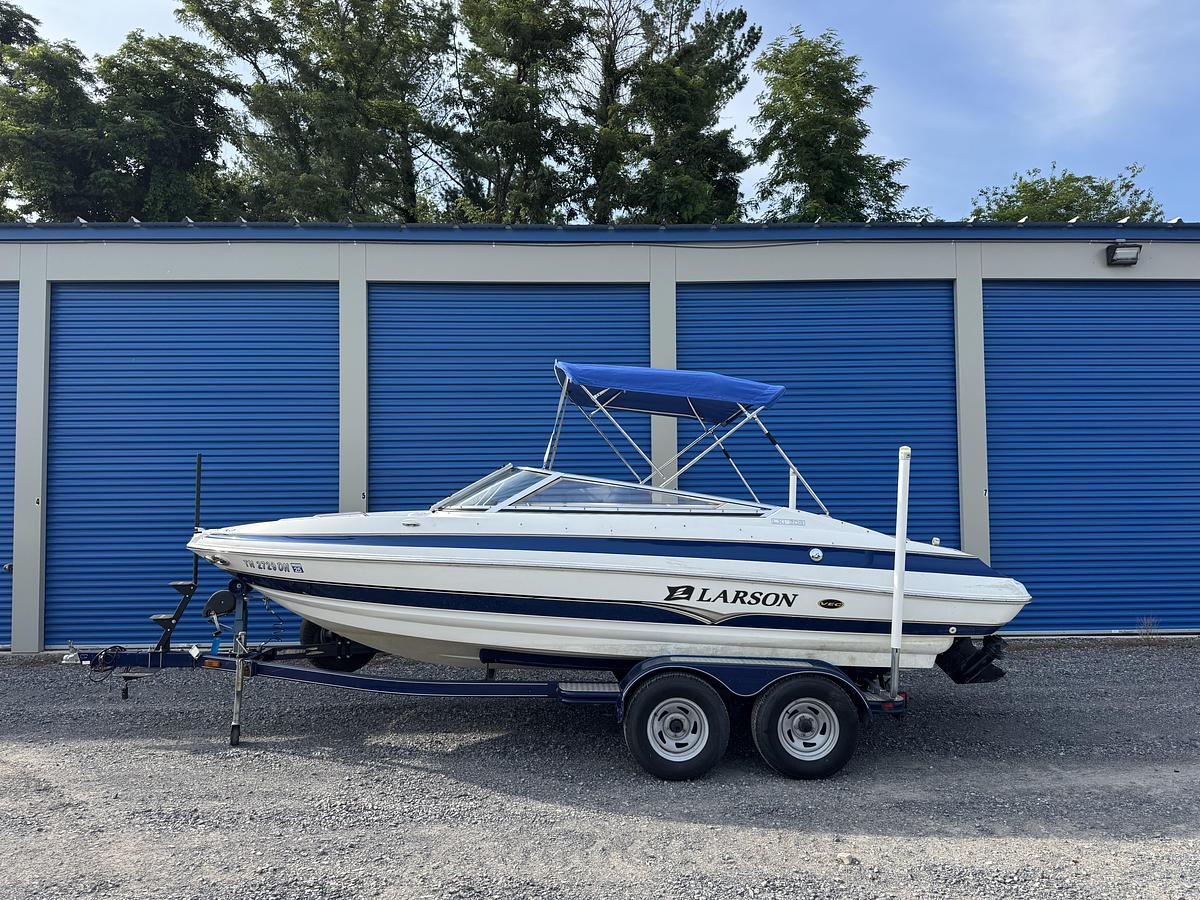 Used 2005 Larson LXI 208