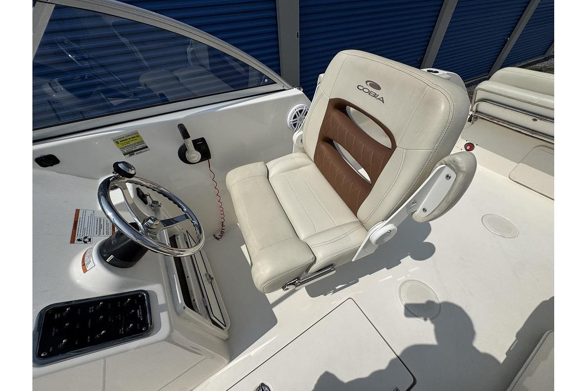 Used 2021 Cobia 220 DC