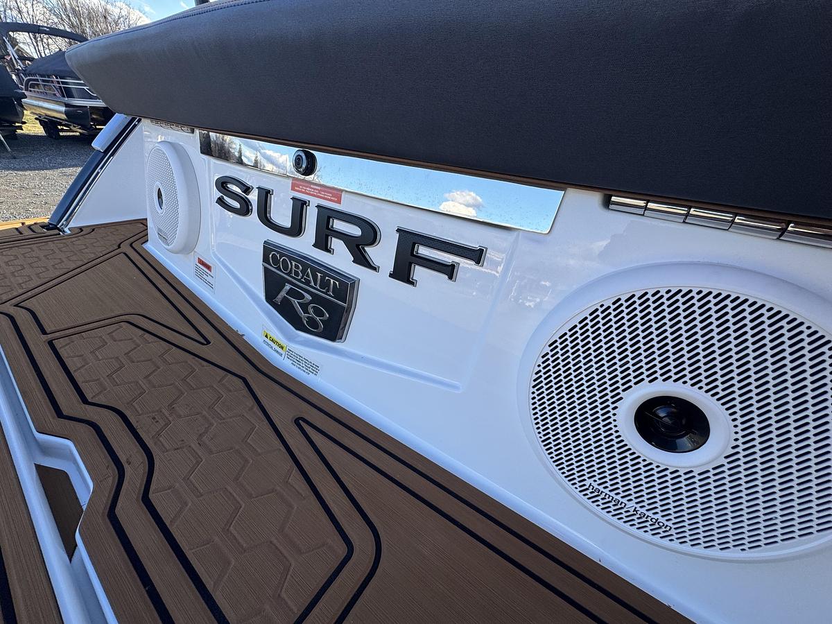 2026 Cobalt R8 Surf