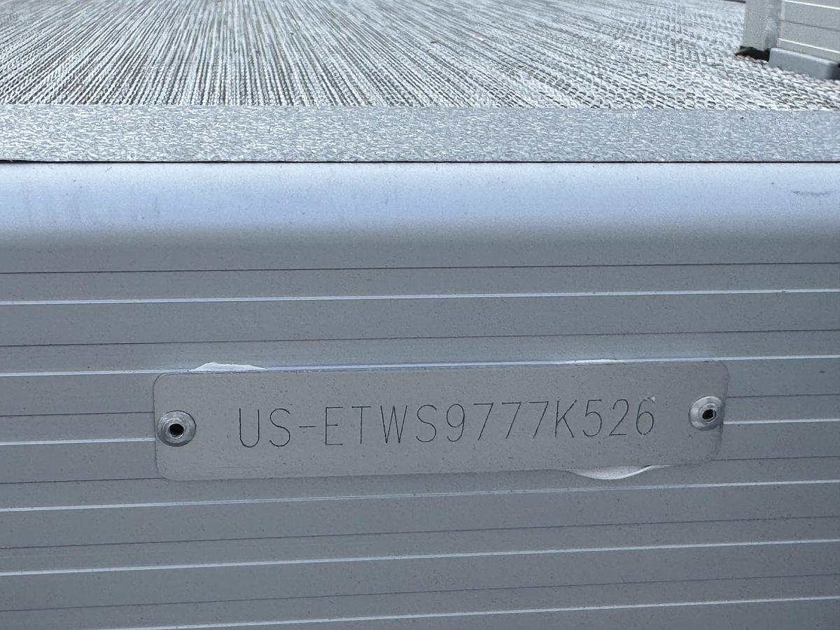 2026 Bennington 22 SSB-Tritoon