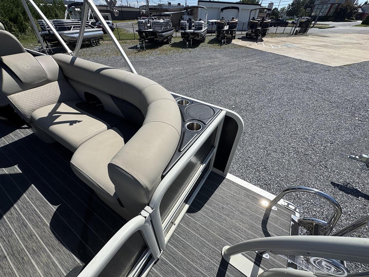 Used 2022 Premier Sunsation RF 230 CL