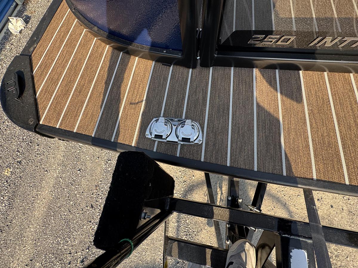 2026 Premier 250 Intrigue RL