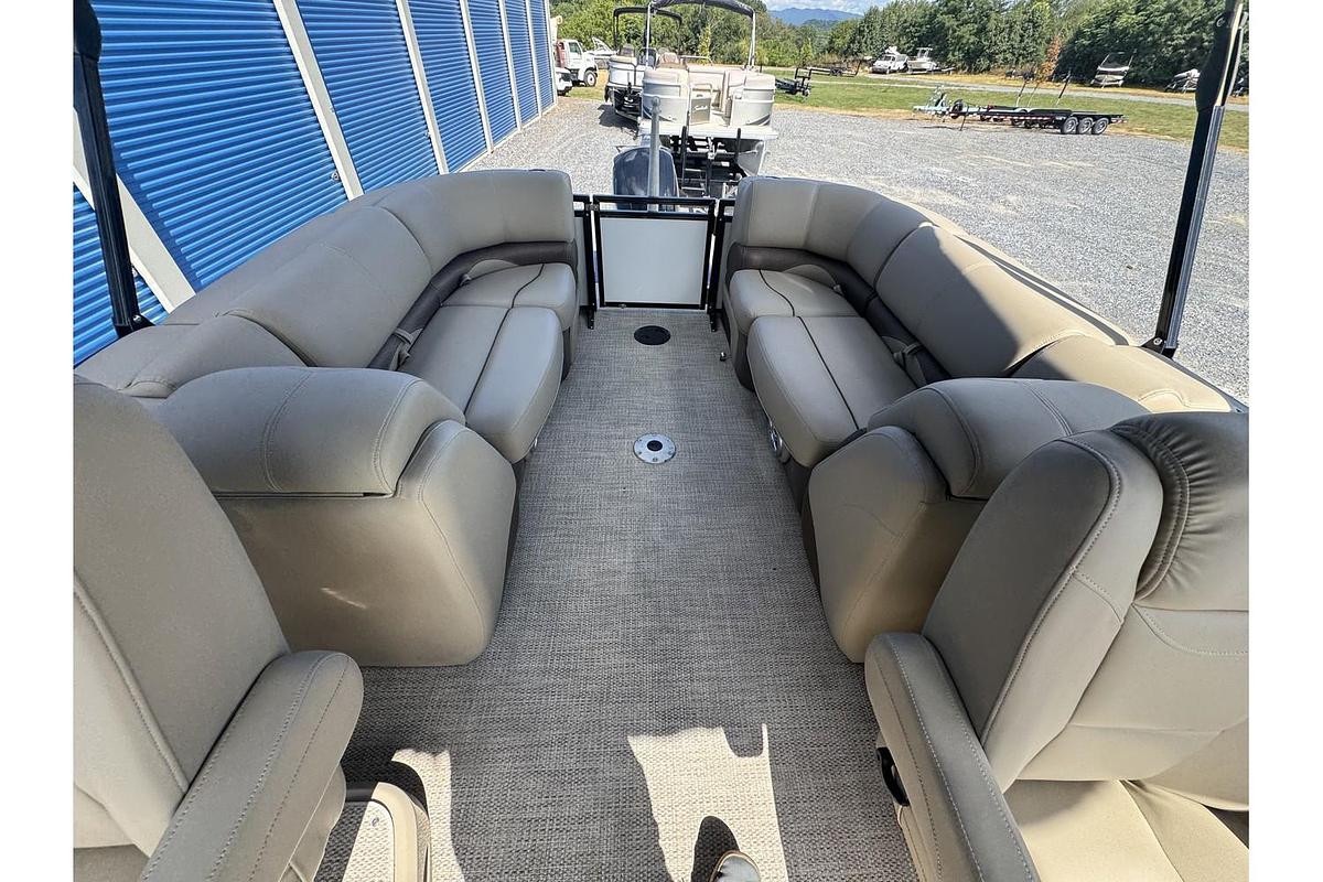 Used 2020 Regency 230 DL3