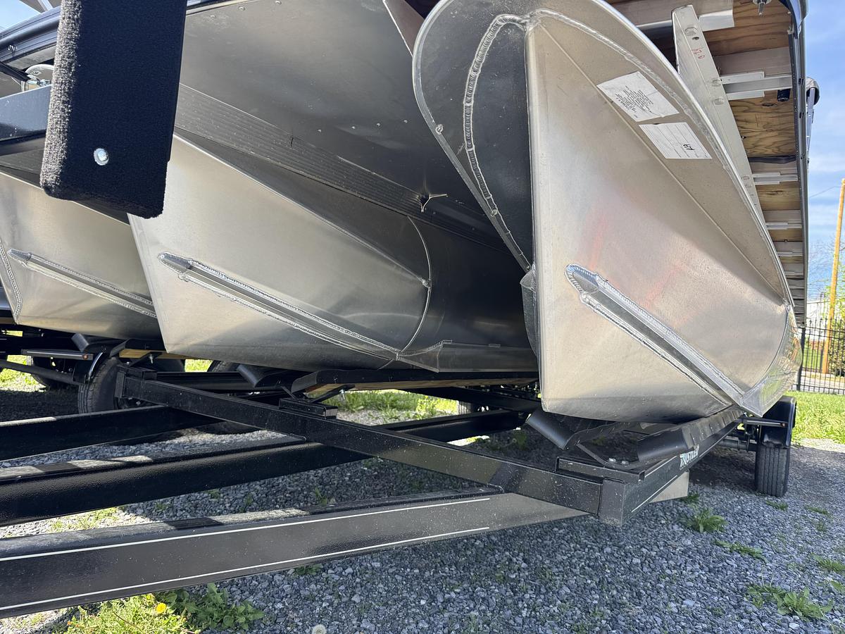 2026 Avalon 25 LSZ QLS