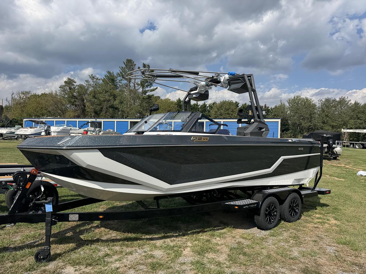 2027 Nautique Super Air GS22