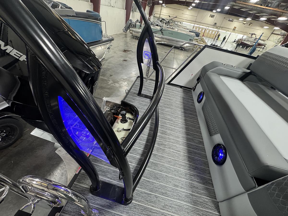 2026 Premier 250 Solaris RL