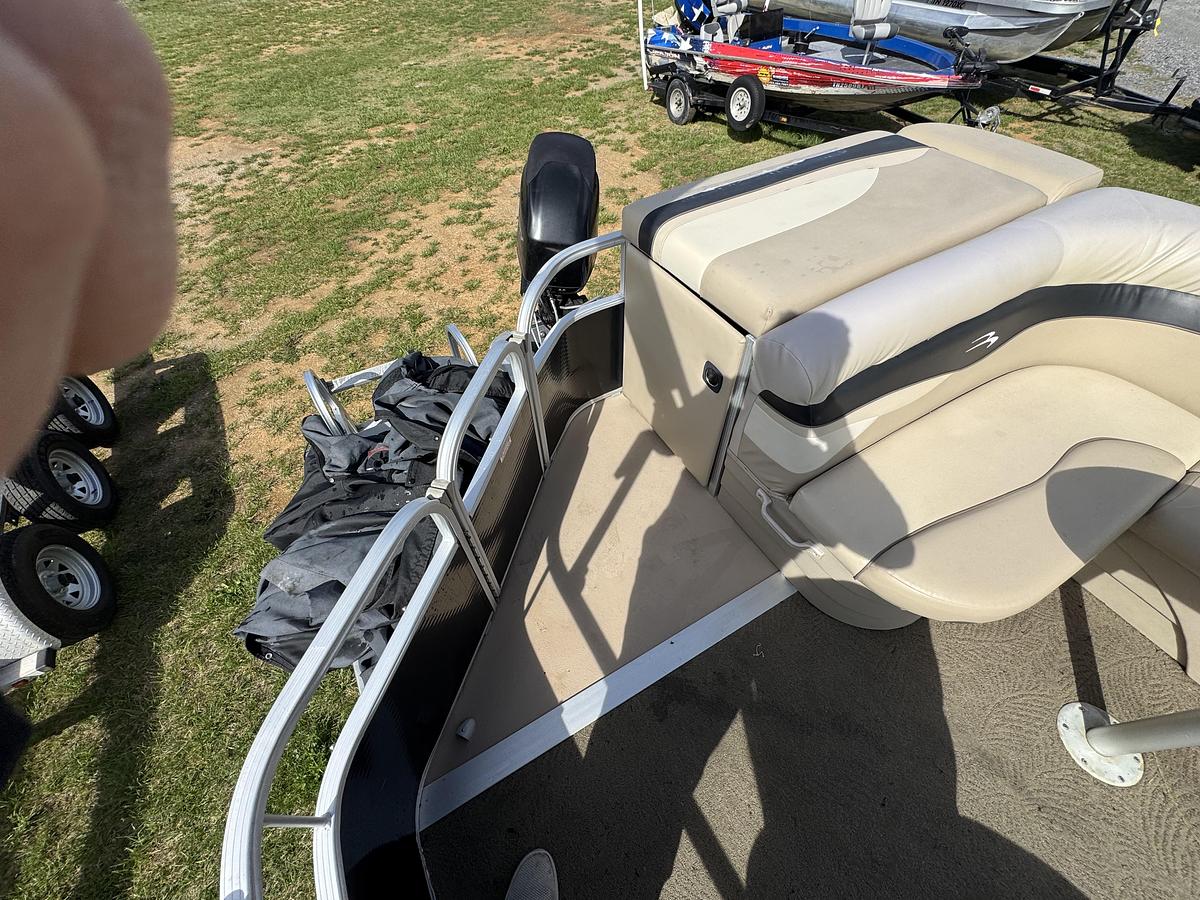 Used 2008 Bennington 22 SL