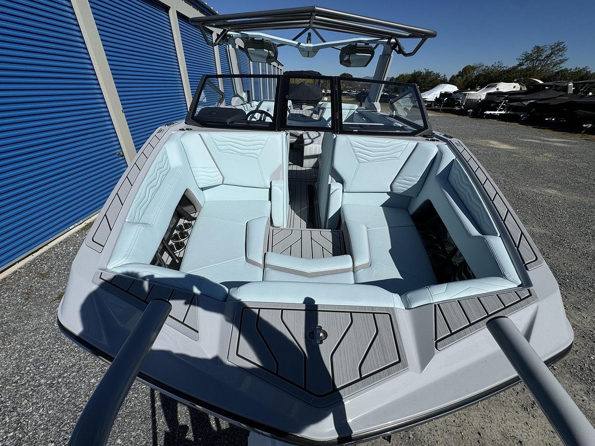 Used 2025 Nautique Super Air G G23