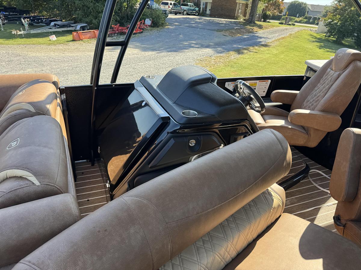 2027 Premier 330 Escalante