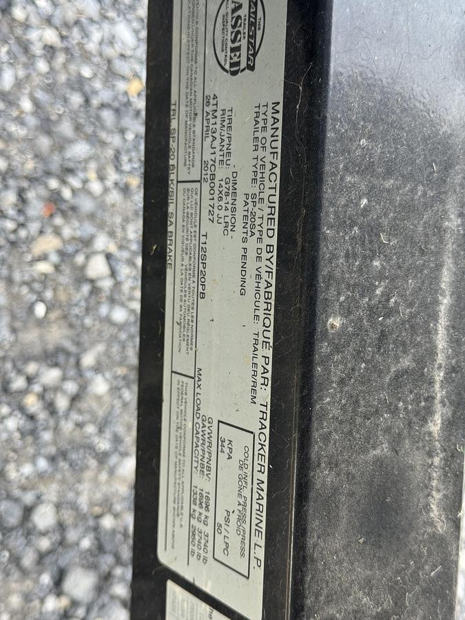 Used Sun Tracker 20 DLX Fishing Barge