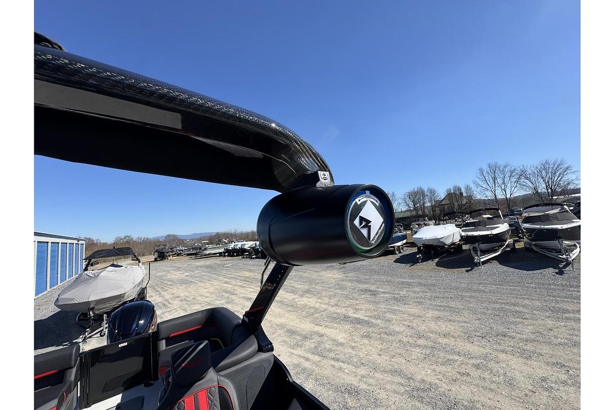 2025 Bennington 24 MFB