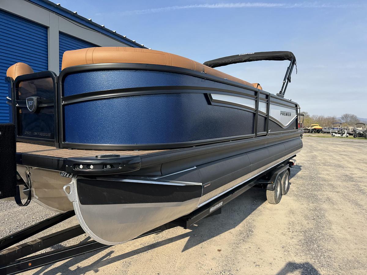 2026 Premier 250 Intrigue RL