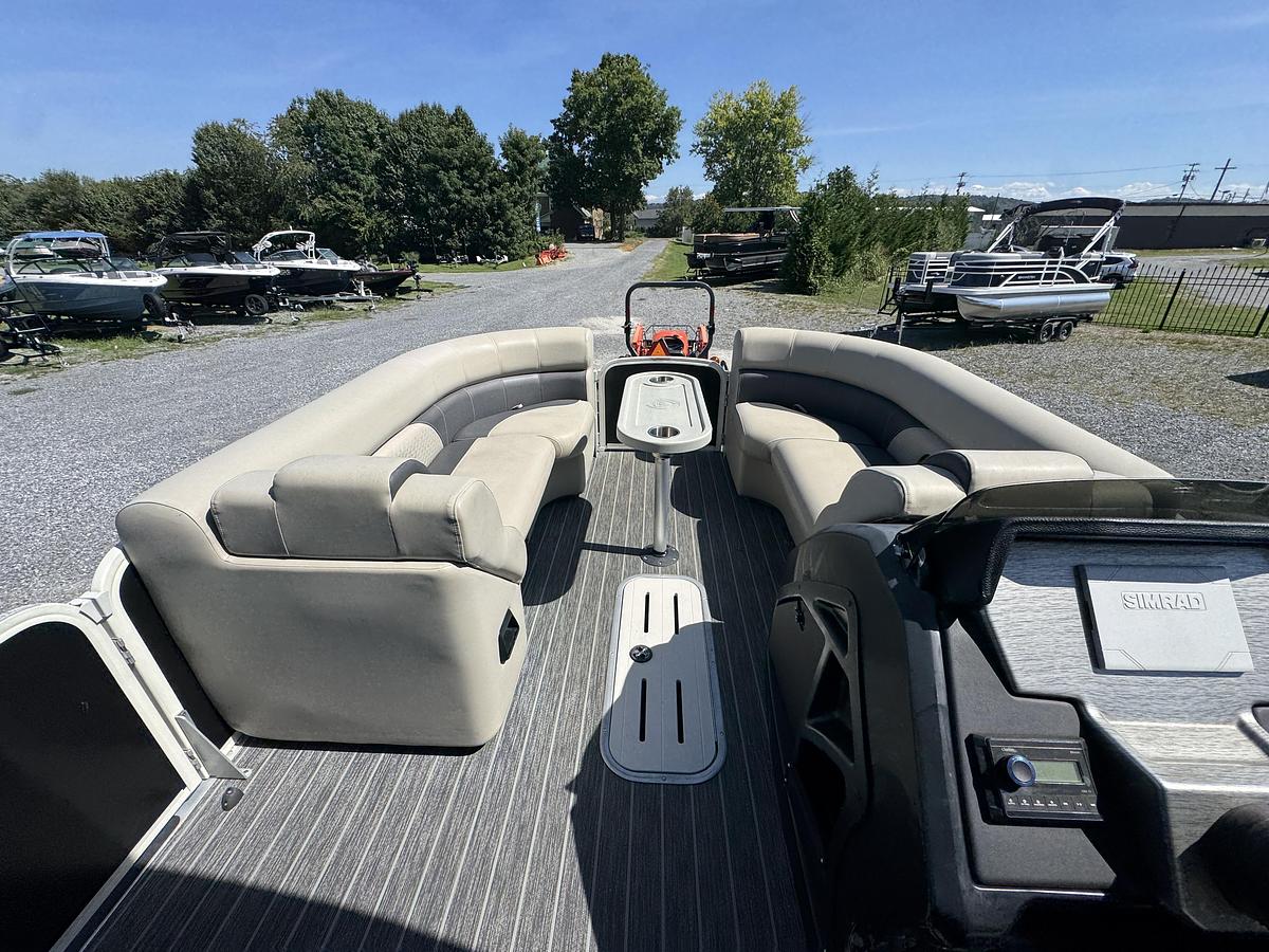 Used 2022 Premier Sunsation RF 230 CL