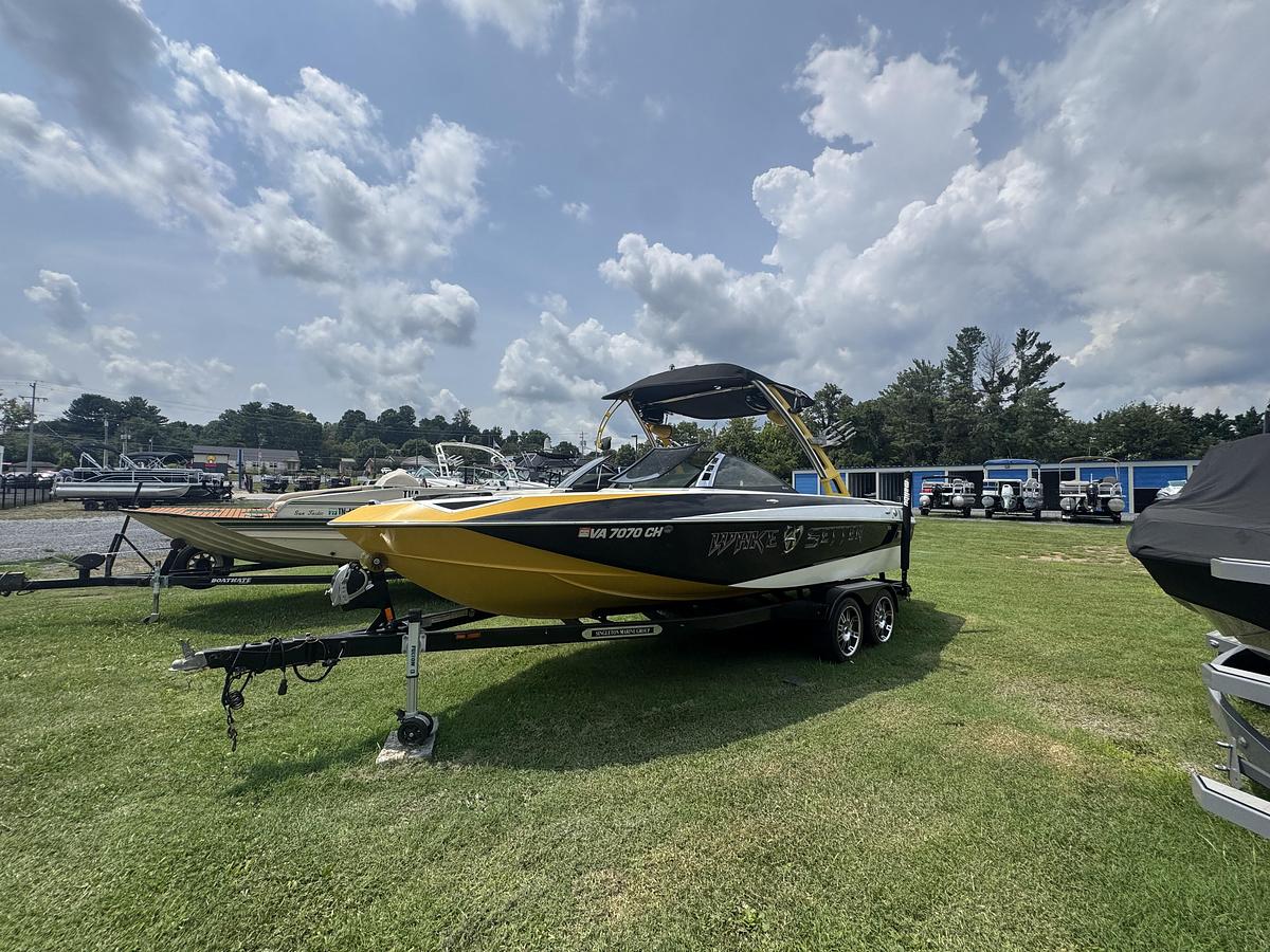 Used 2012 Malibu Wakesetter LSV