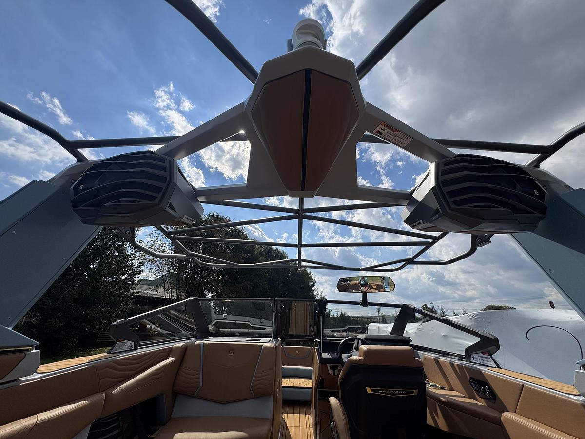 2027 Nautique Super Air Nautique G23