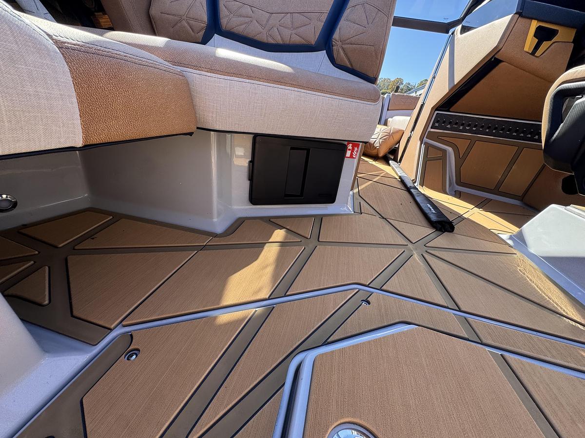2027 Nautique Super Air Nautique G25 Paragon