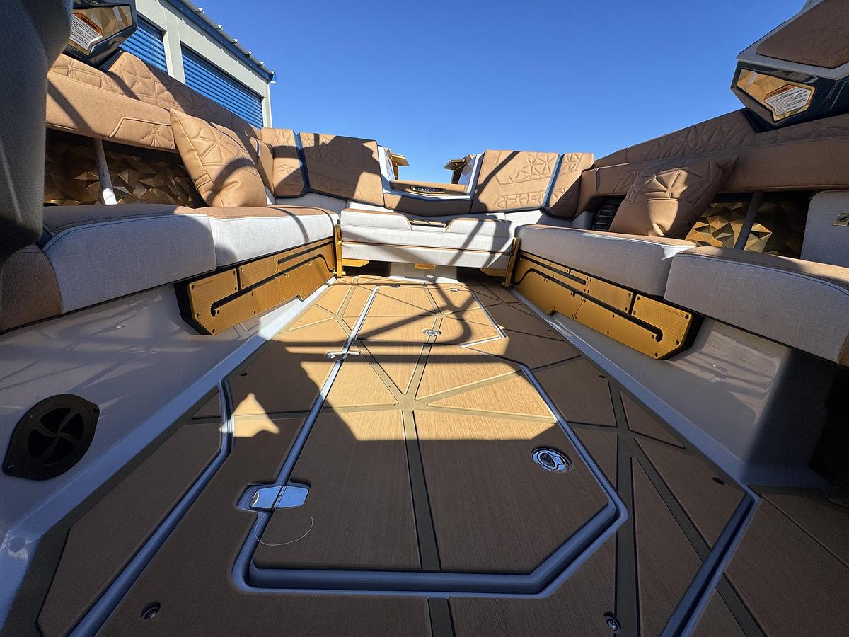 2027 Nautique Super Air Nautique G25 Paragon