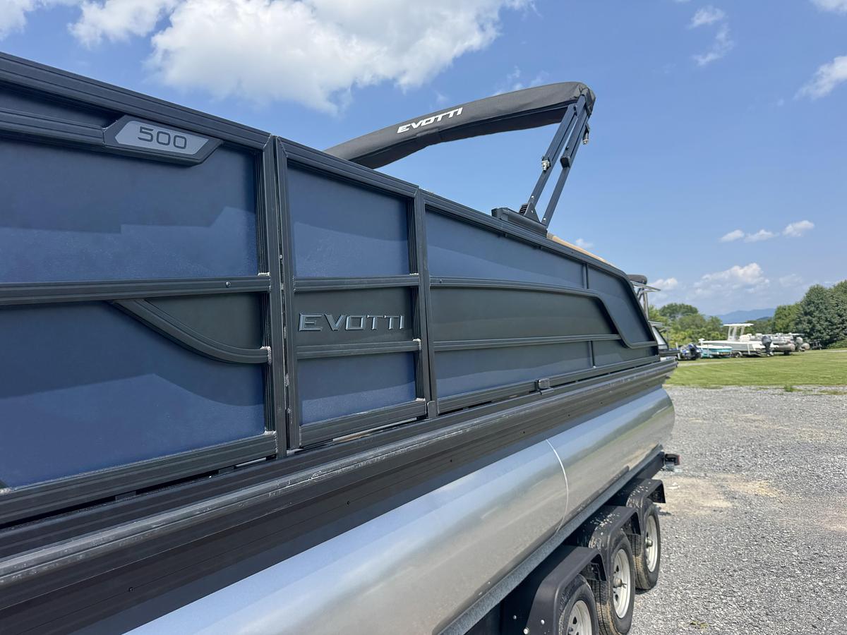 2027 Evotti 523CS 25.5 ft.