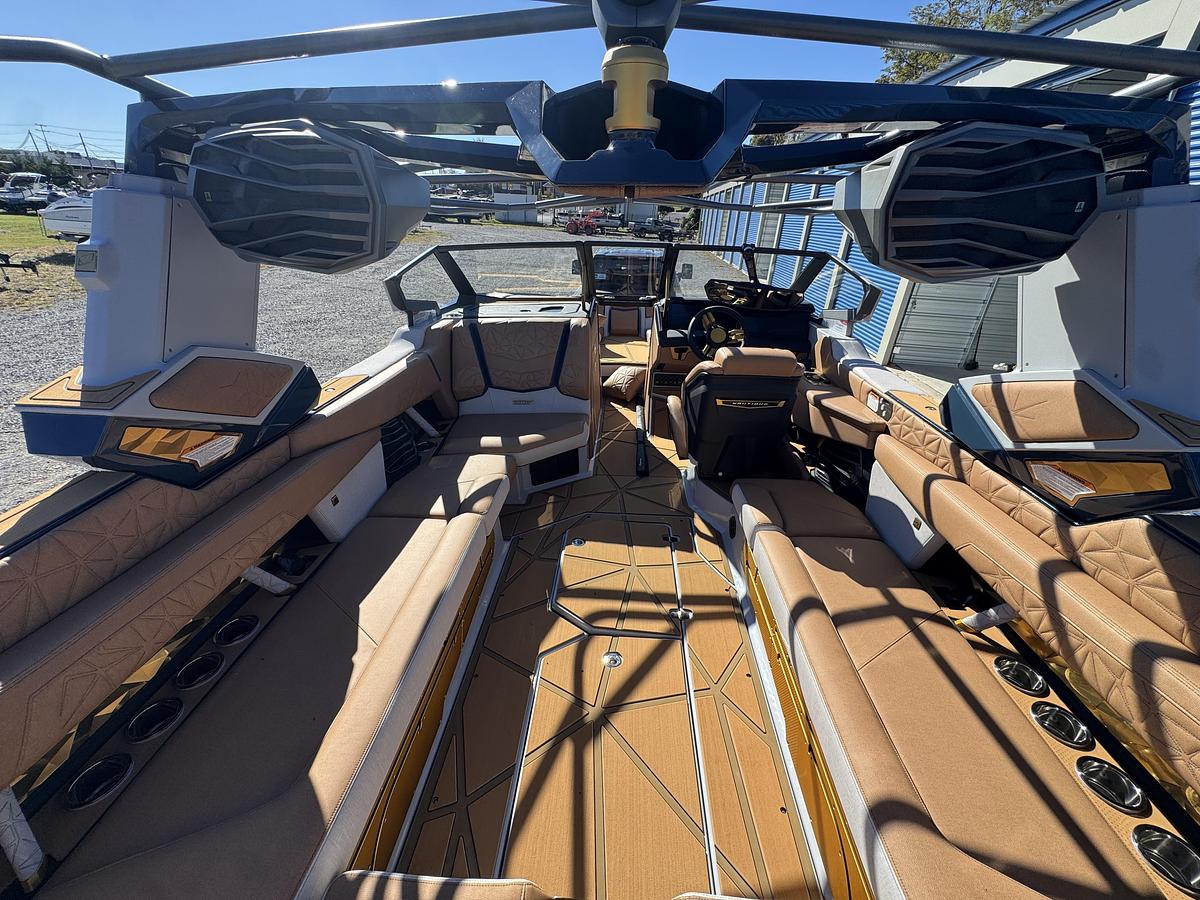 2027 Nautique Super Air Nautique G25 Paragon