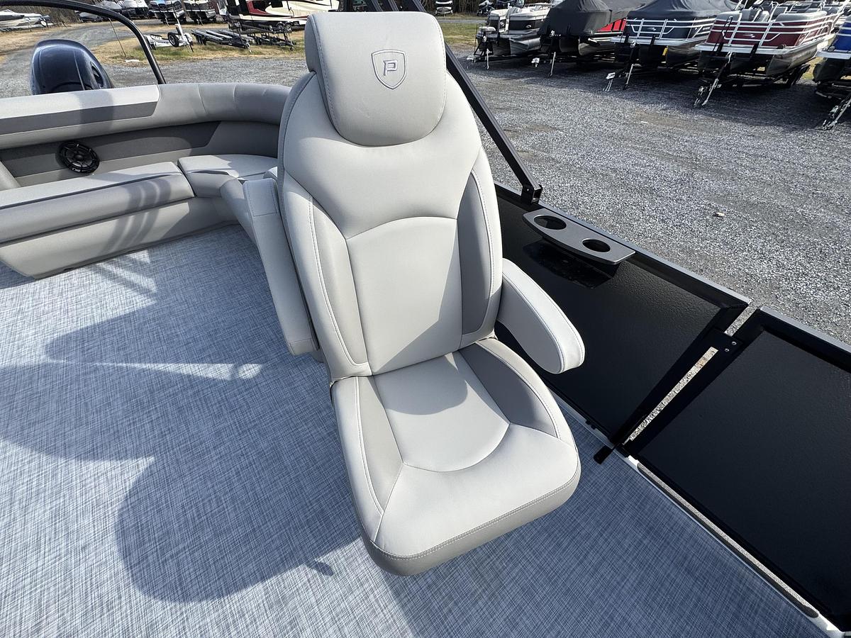 Used 2026 Premier 220 SunScape RE