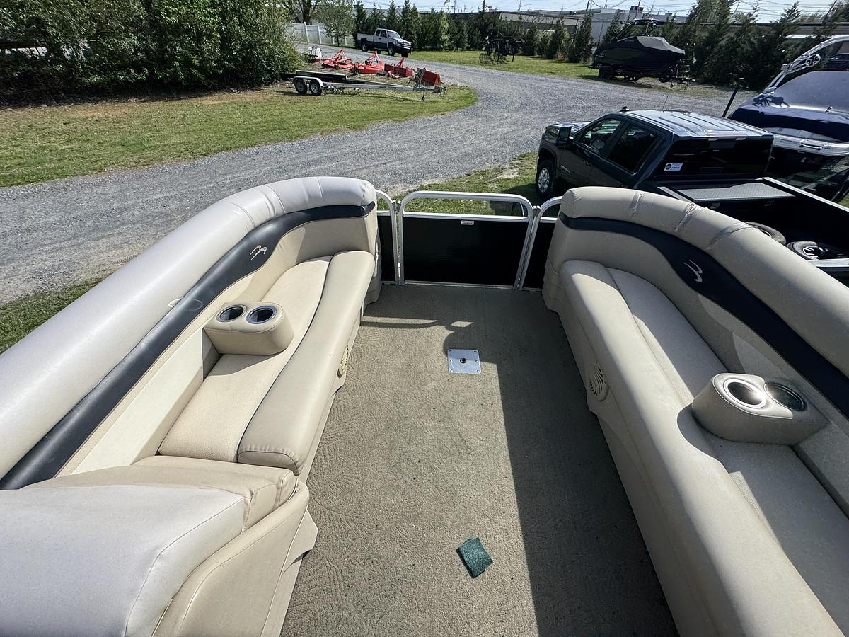 Used 2008 Bennington 22 SL