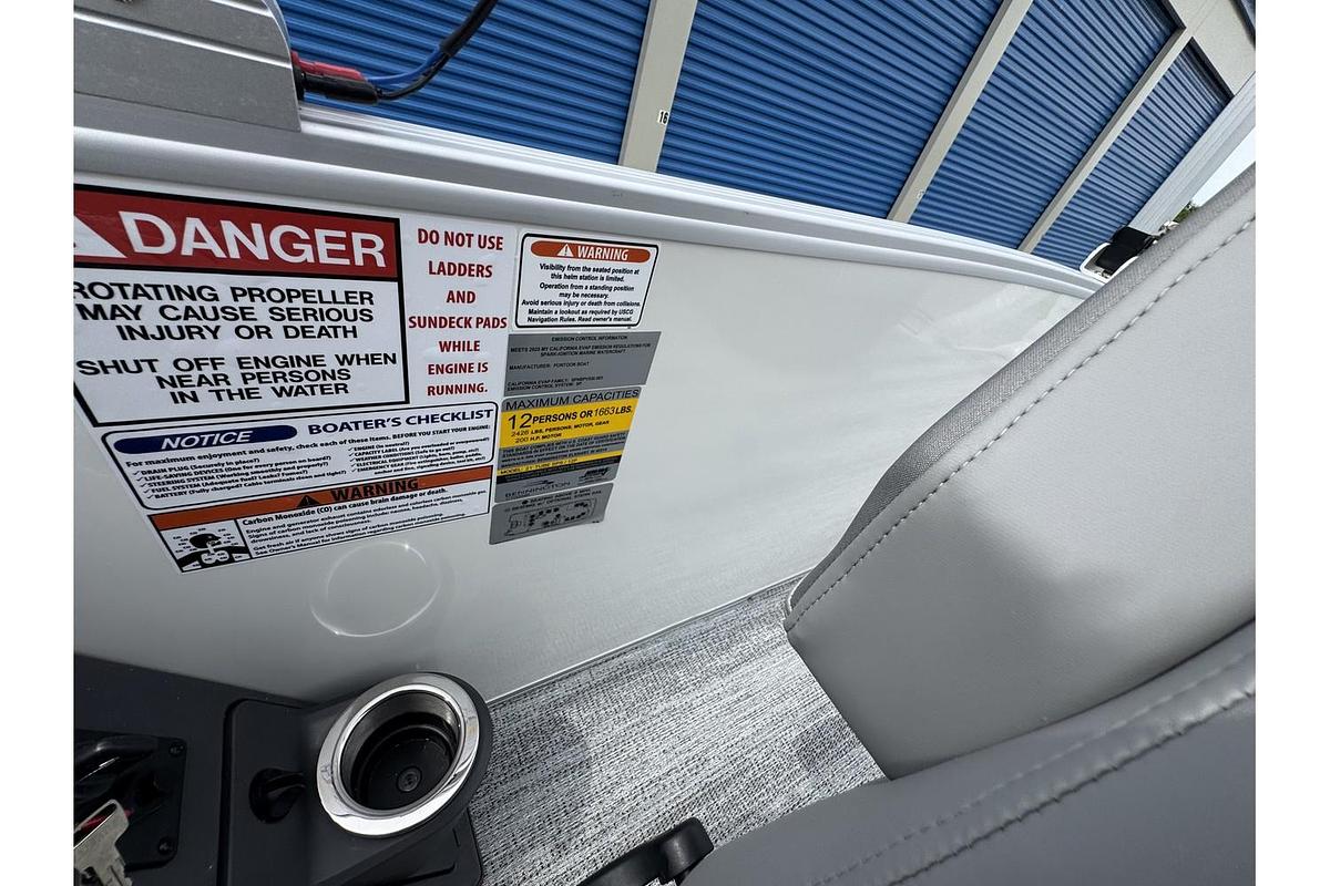 2025 Bennington M Series 22 ML