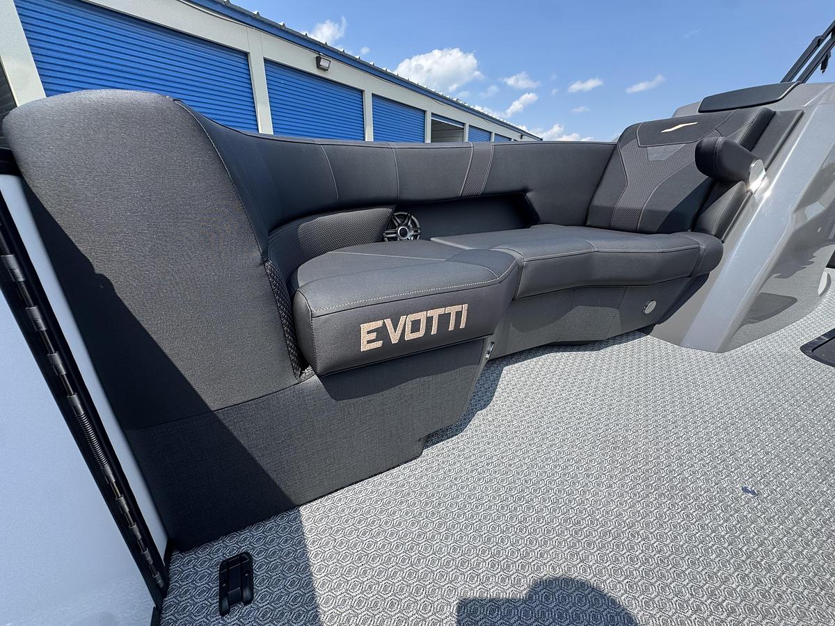 2027 Evotti 523QL 25.5 ft.