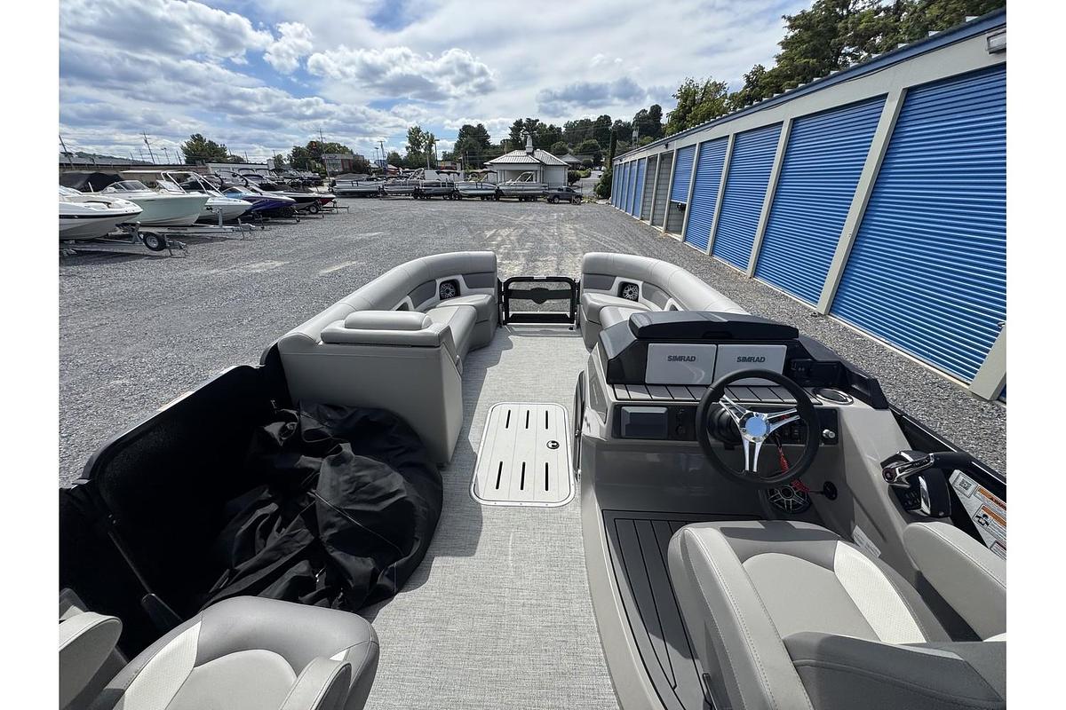 2025 Premier Solaris REV 250