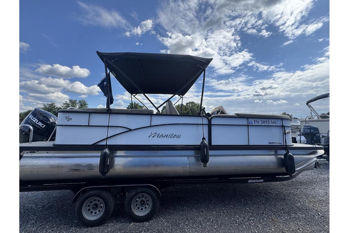 Used 2022 Manitou 23 Aurora LE RF VP II