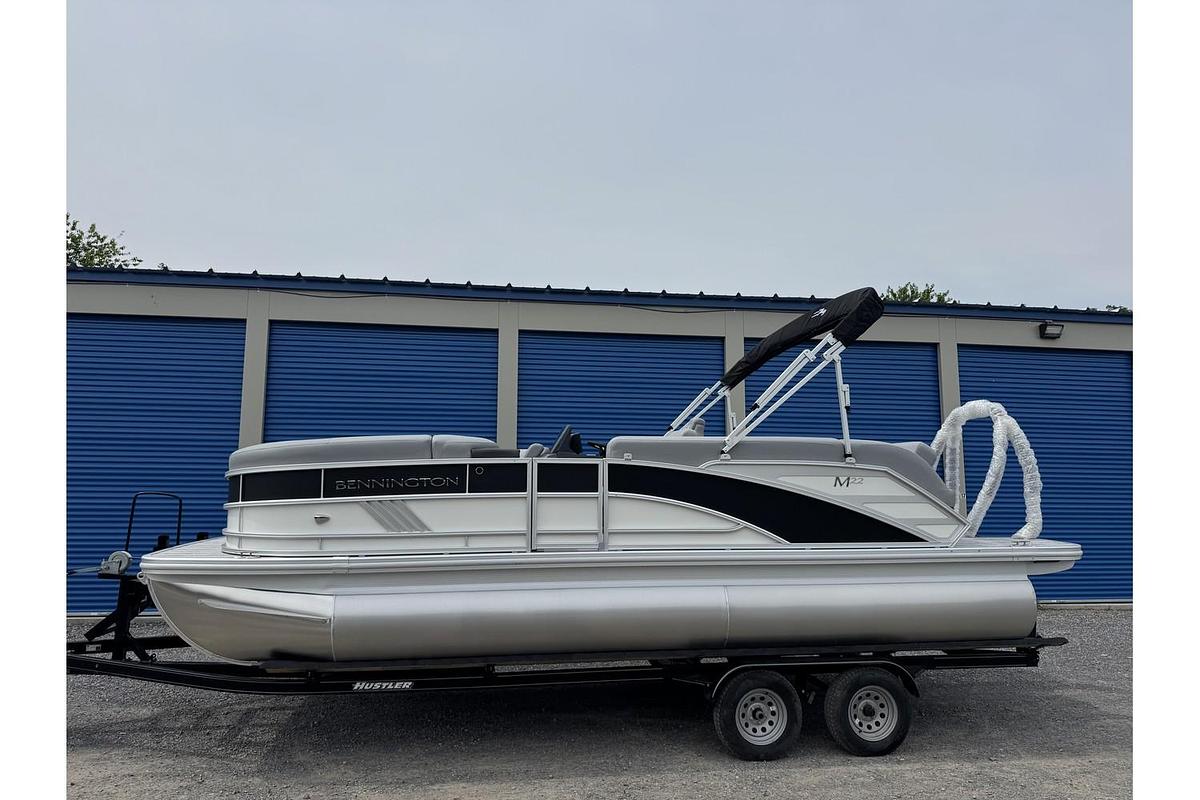 2025 Bennington M Series 22 ML