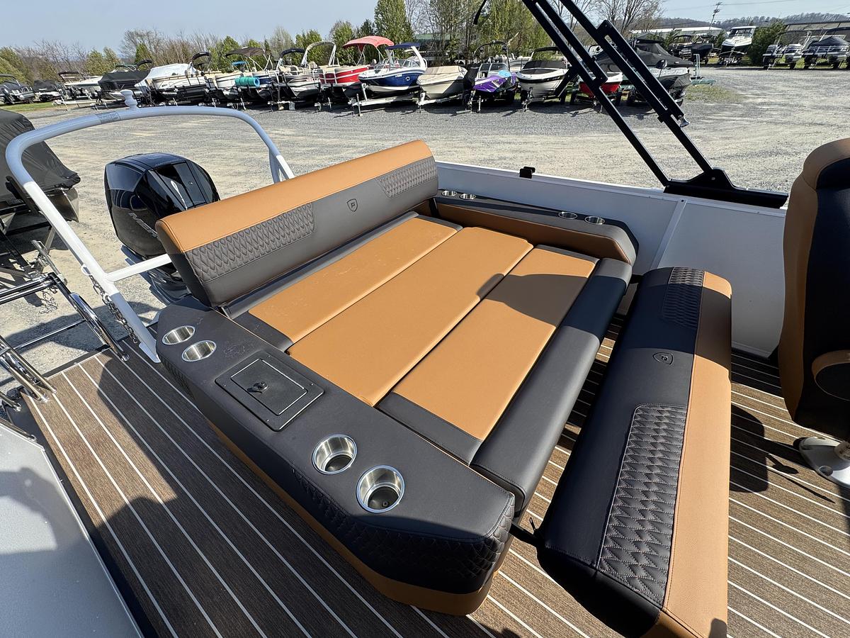 2026 Premier 230 Solaris RL