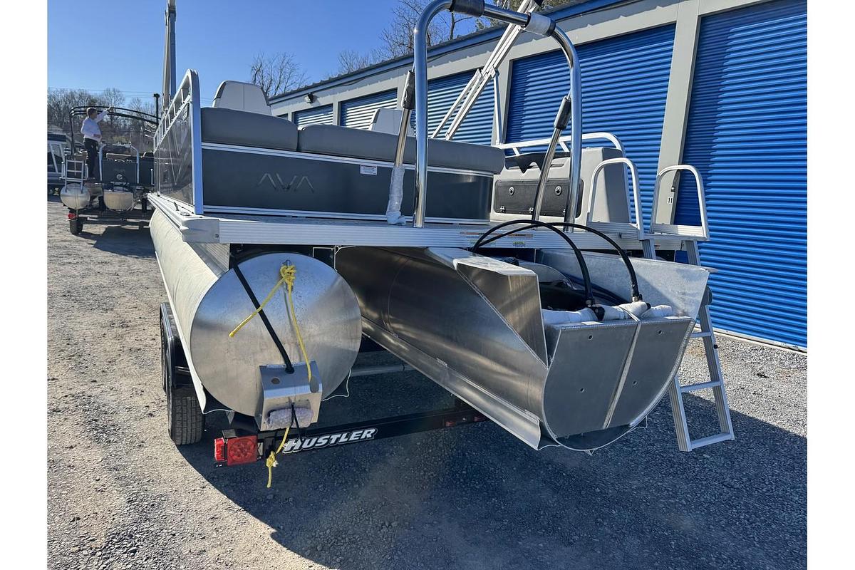 2025 Avalon Venter 85 Versatile Rear Bench