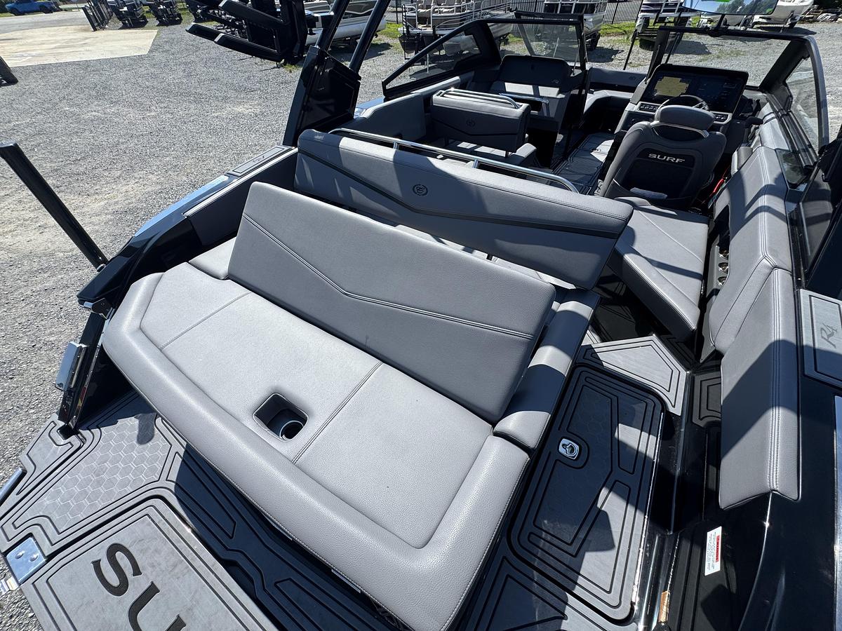 2026 Cobalt R4 Surf