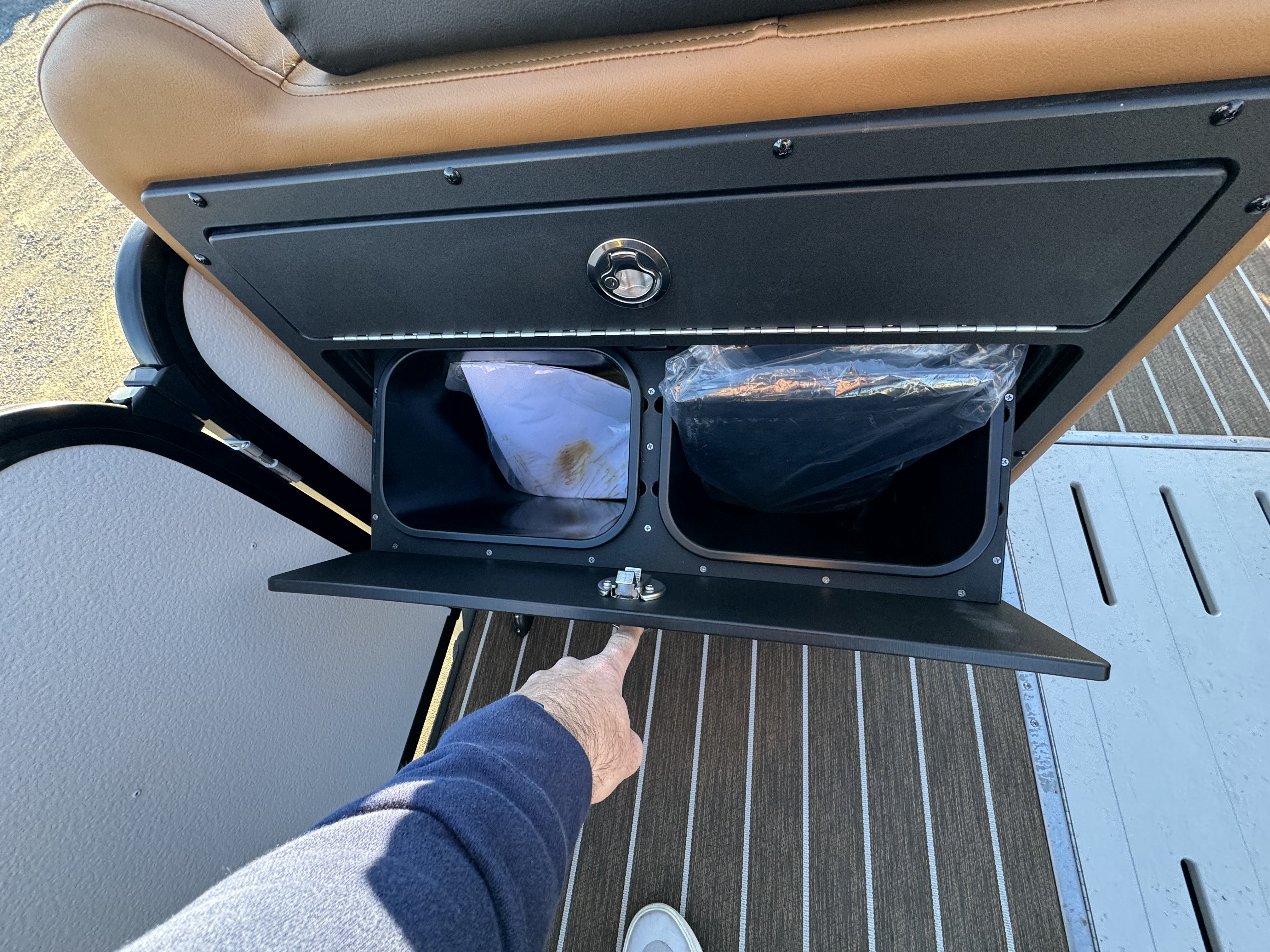 2026 Premier 230 SunSation RS (Rear Social)