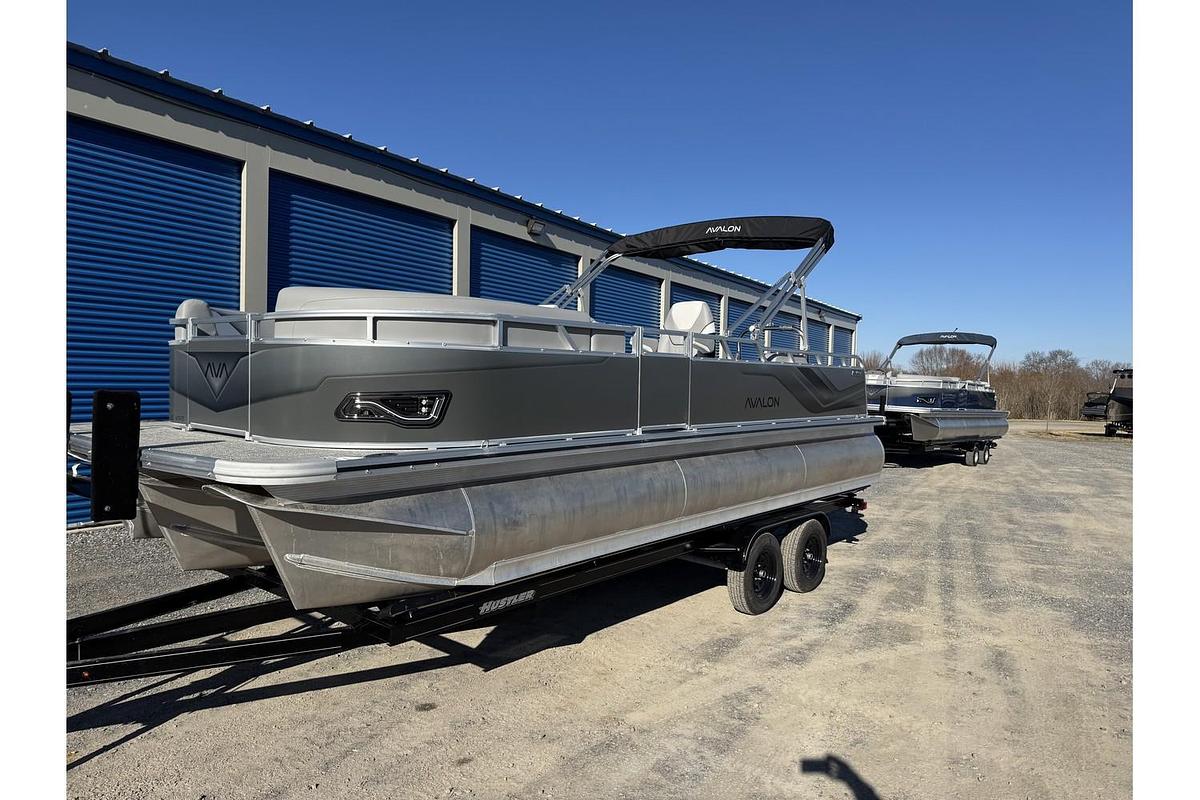 2025 Avalon Venter 85 Versatile Rear Bench