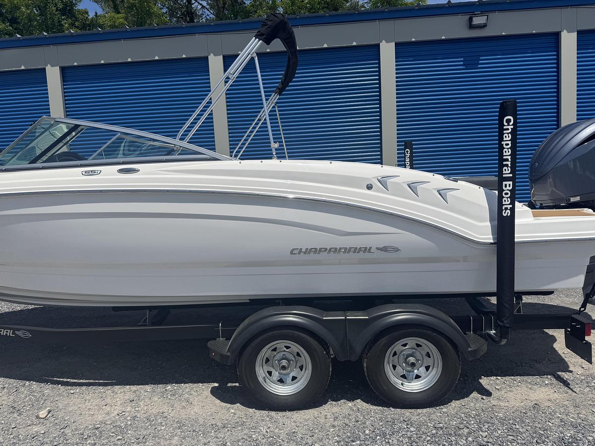 Used 2023 Chaparral 23 SSI Outboard