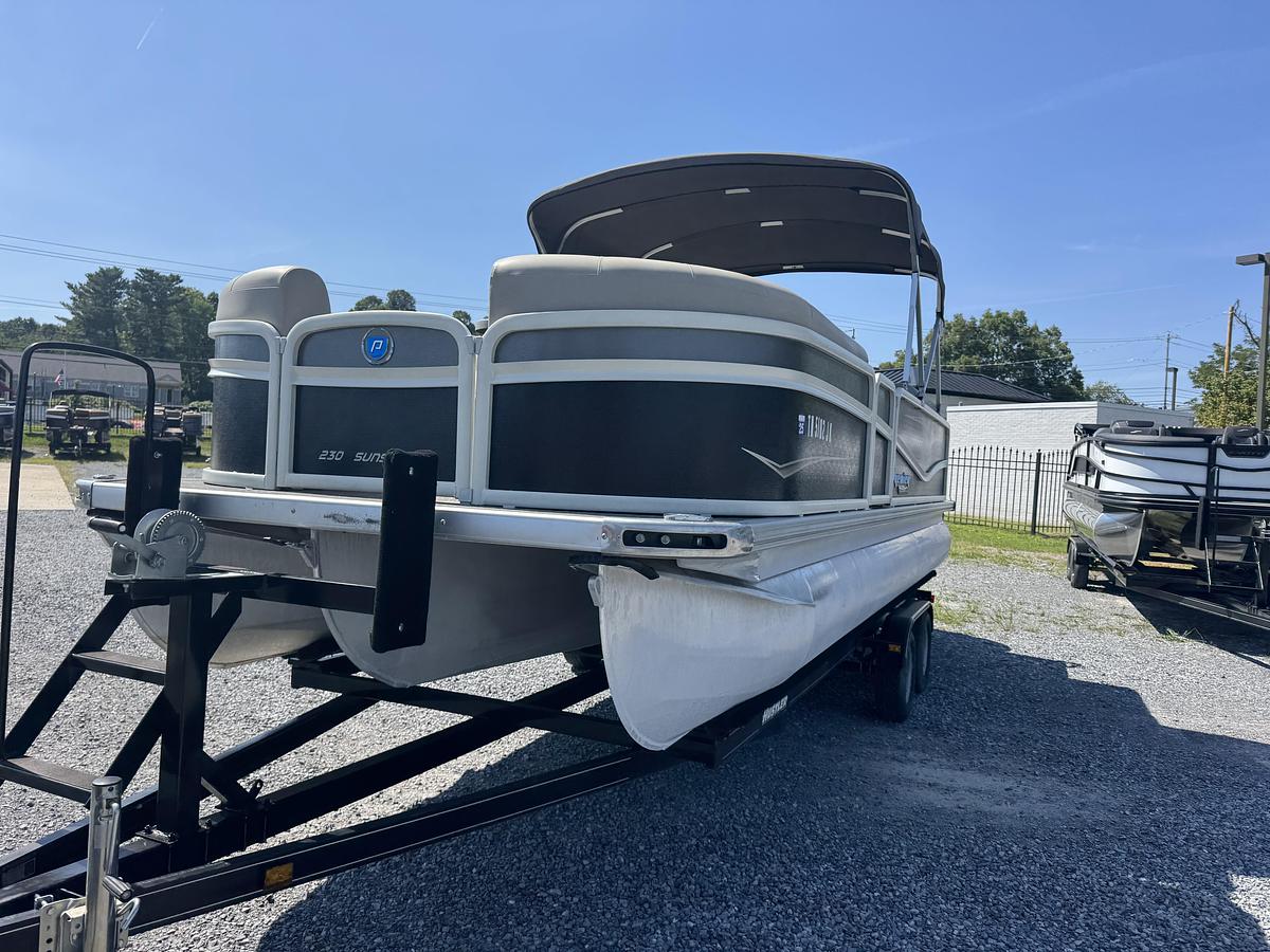 Used 2022 Premier Sunsation RF 230 CL
