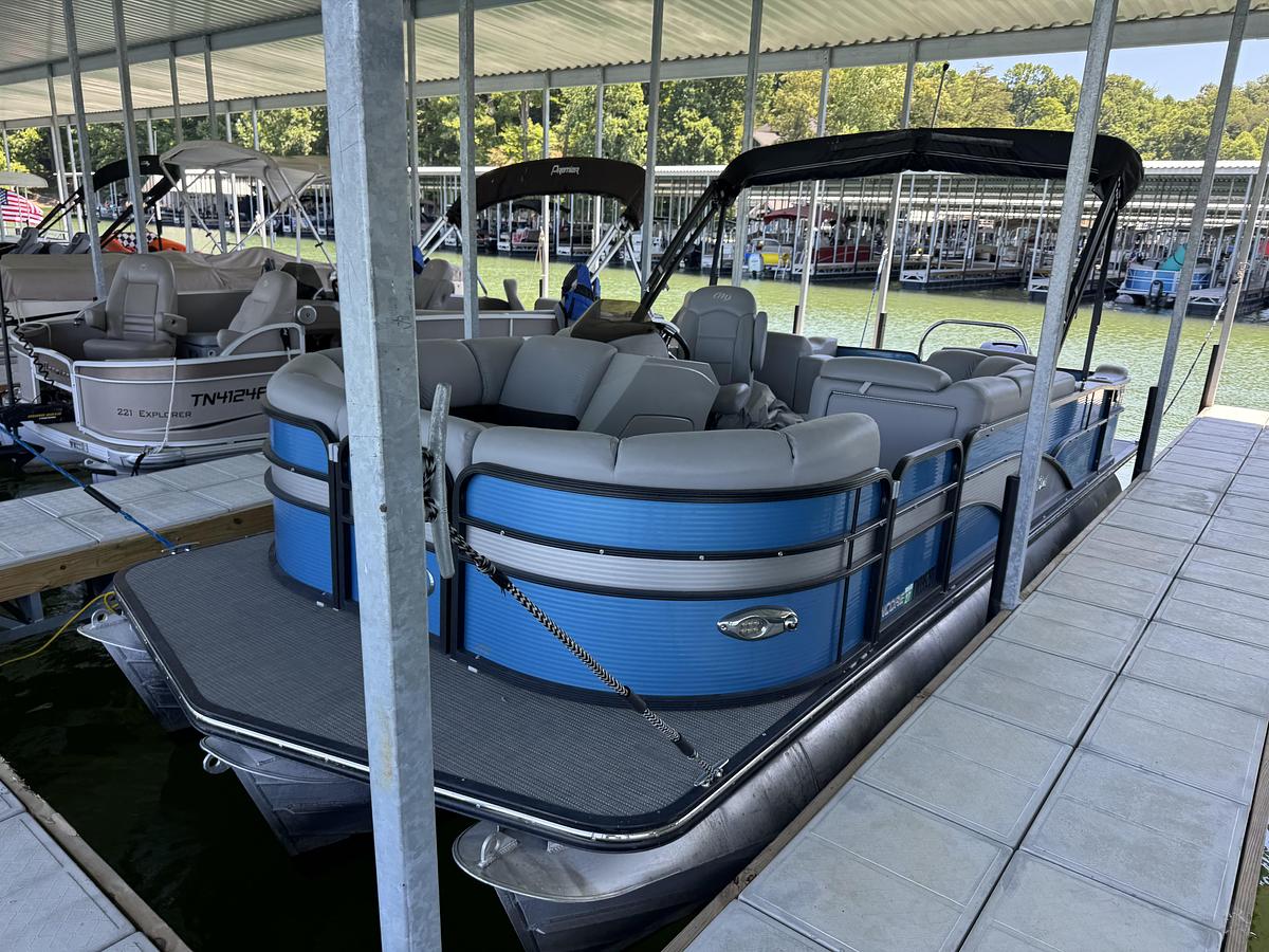 Used 2018 Manitou 230 Encore SR SHP