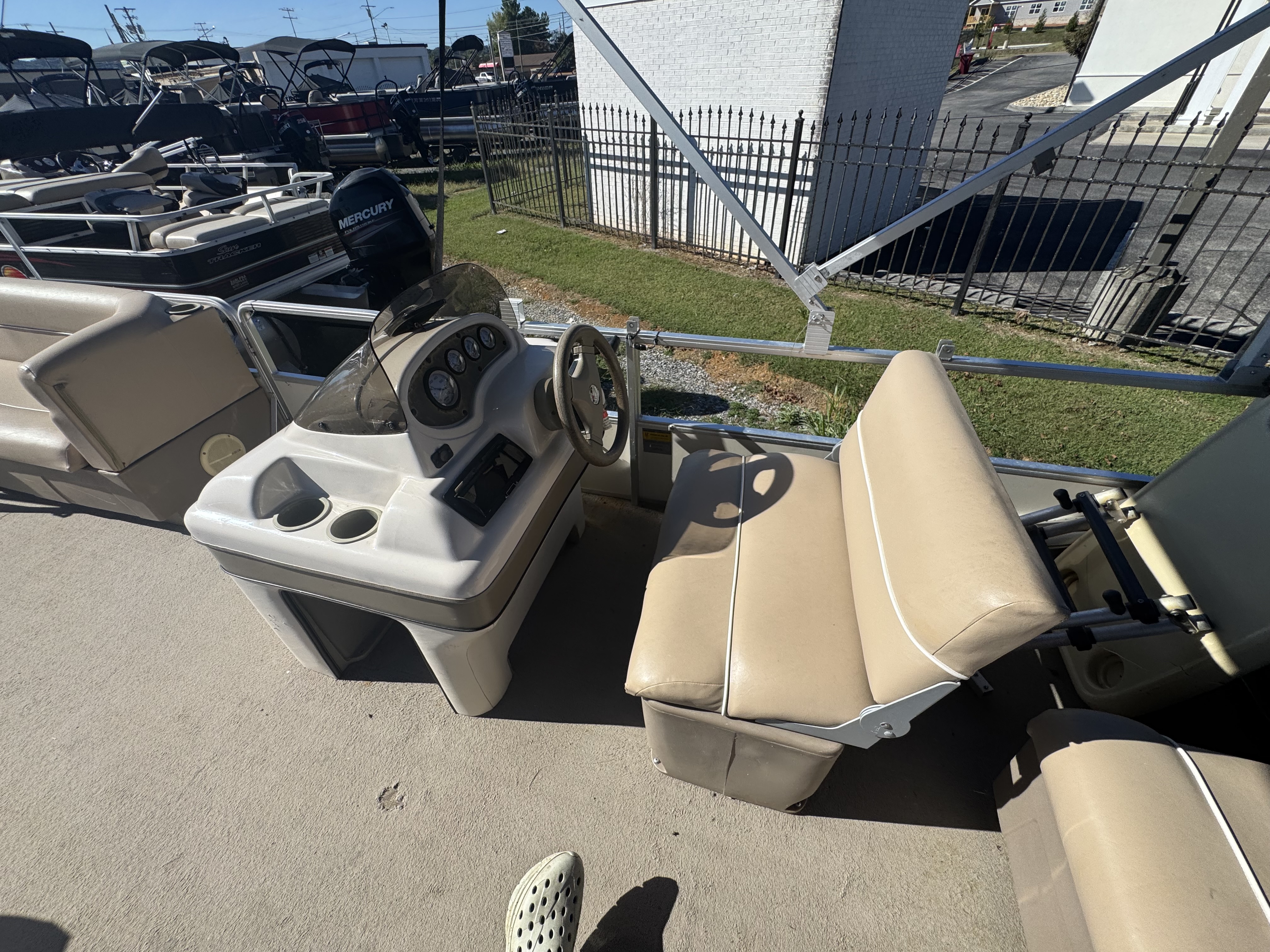 Used 2002 Sun Tracker 240 Party Barge