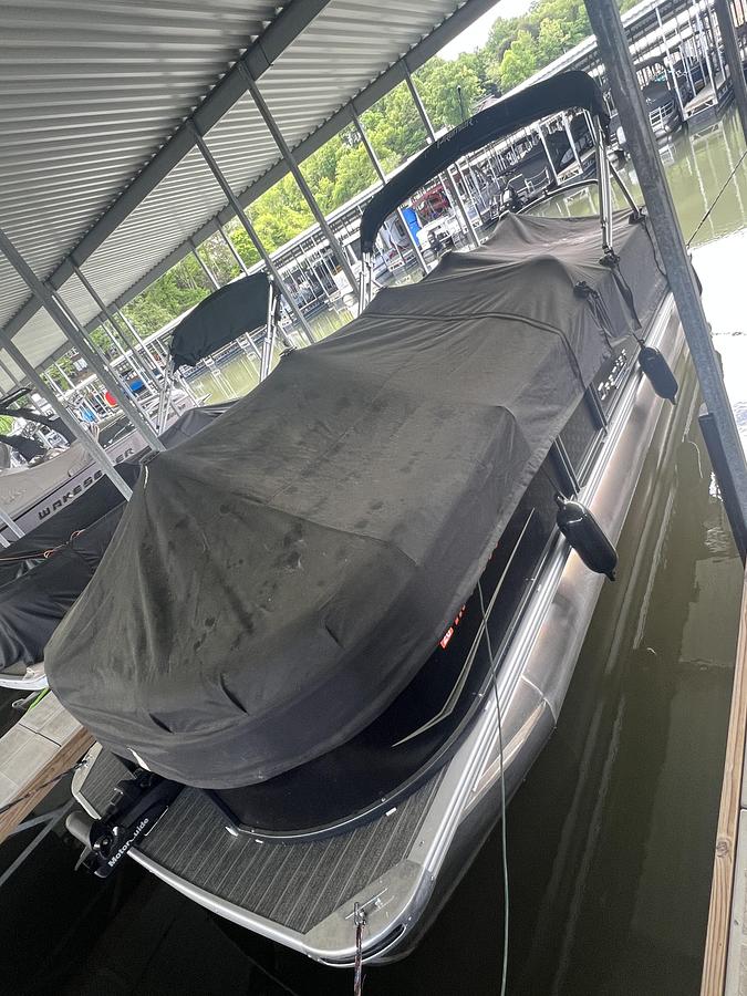 Used 2022 Premier 230 SunSation RL