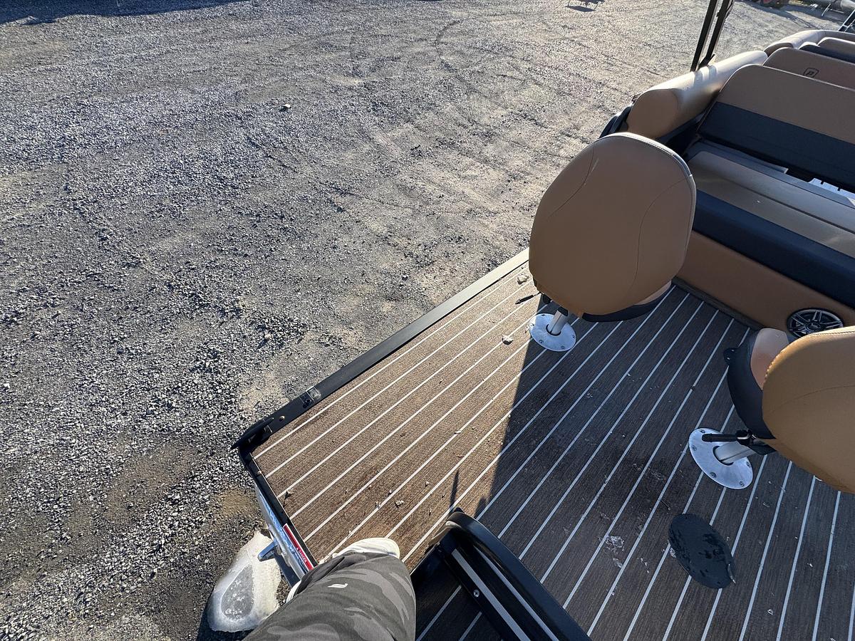 2026 Premier 230 SunSation RS (Rear Social)