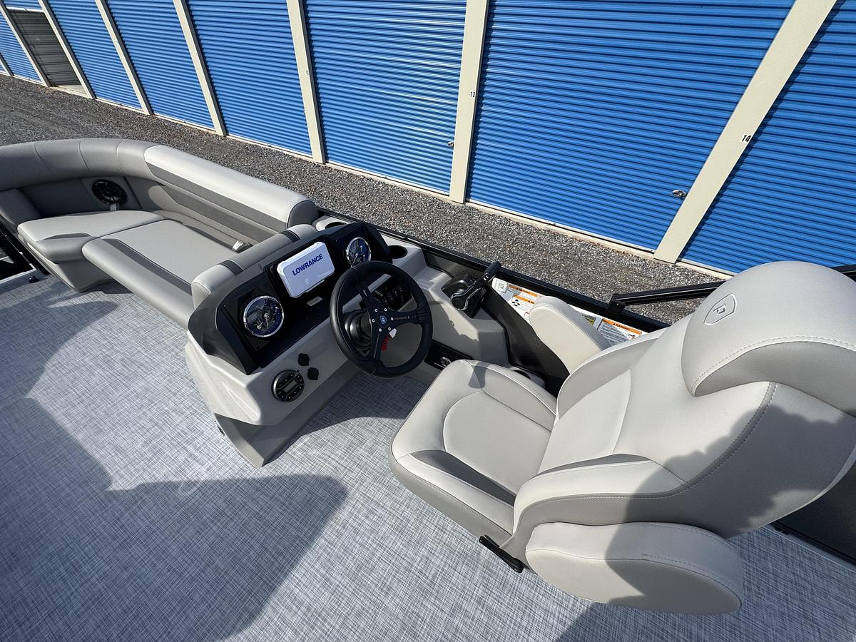 Used 2026 Premier 220 SunScape RE