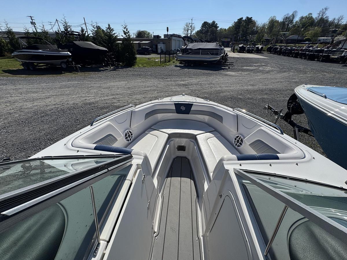 Used 2021 Chaparral 23 Surf